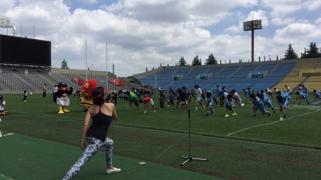 秩父宮ラグビー場 ヨガ